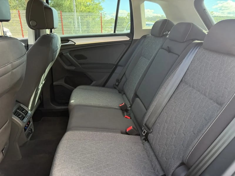 Photo de la voiture VOLKSWAGEN TIGUAN 1.5 TSI 150ch DSG7 Life Plus