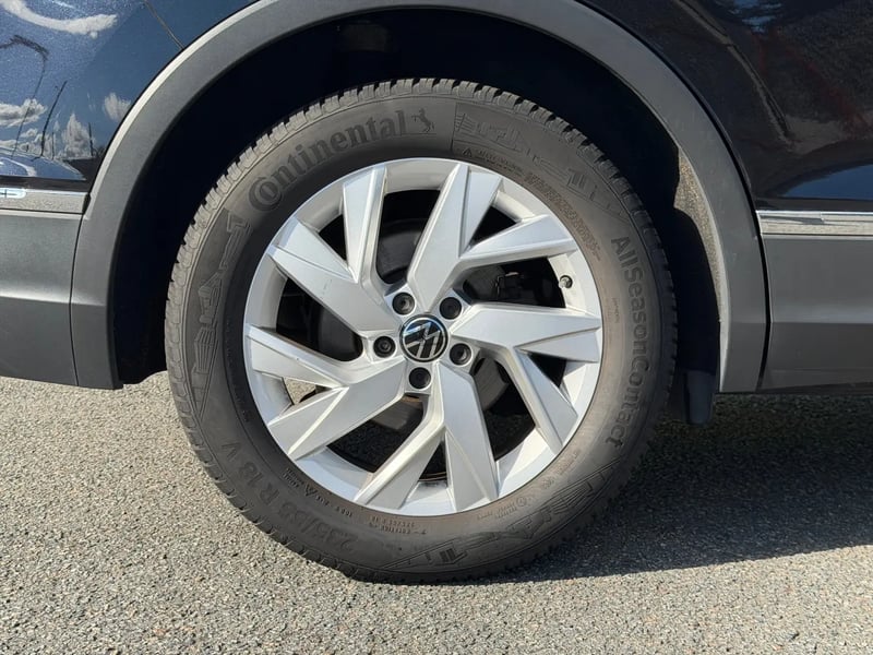 Photo de la voiture VOLKSWAGEN TIGUAN 1.5 TSI 150ch DSG7 Life Plus