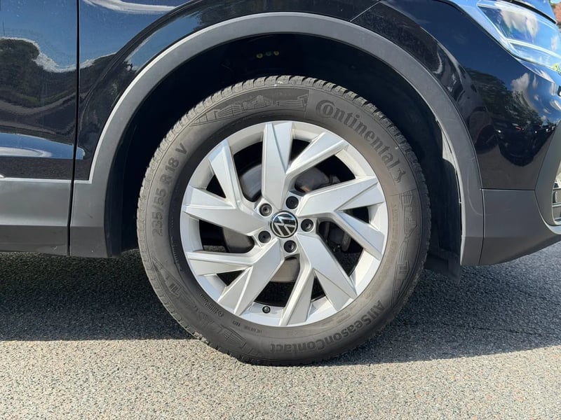 Photo de la voiture VOLKSWAGEN TIGUAN 1.5 TSI 150ch DSG7 Life Plus