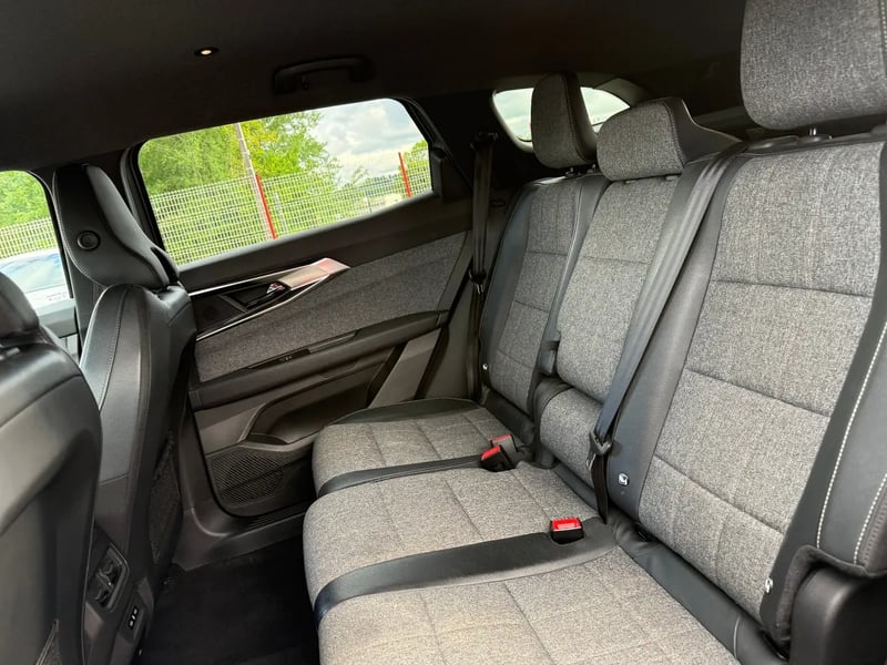 Photo de la voiture RENAULT ESPACE VI E-Tech hybrid 200 Techno