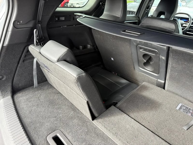 Photo de la voiture RENAULT ESPACE VI E-Tech hybrid 200 Techno