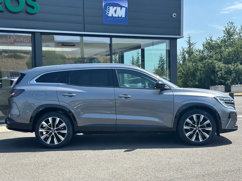 Photo de la voiture RENAULT ESPACE VI E-Tech hybrid 200 Techno