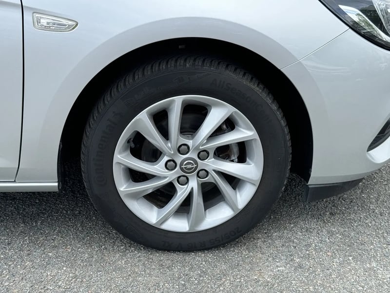Photo de la voiture OPEL ASTRA SPORTS TOURER 1.2 Turbo 145 ch BVM6 Ultimate