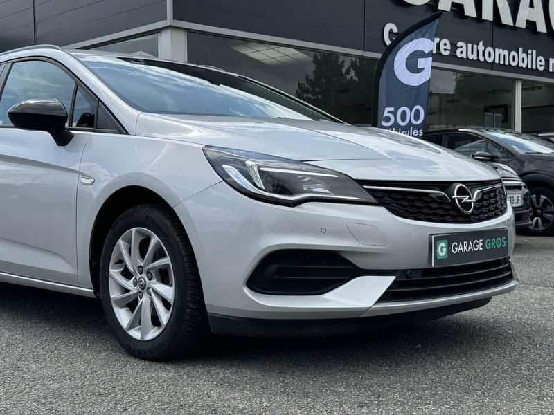 Photo de la voiture OPEL ASTRA SPORTS TOURER 1.2 Turbo 145 ch BVM6 Ultimate
