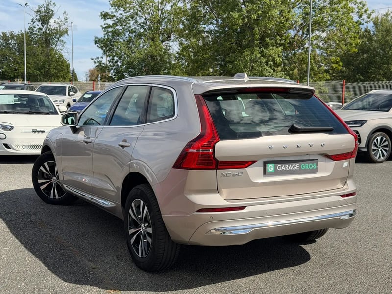 Photo de la voiture VOLVO XC60 T6 AWD Hybride rechargeable 253 ch+145 ch Geartronic 8 Start
