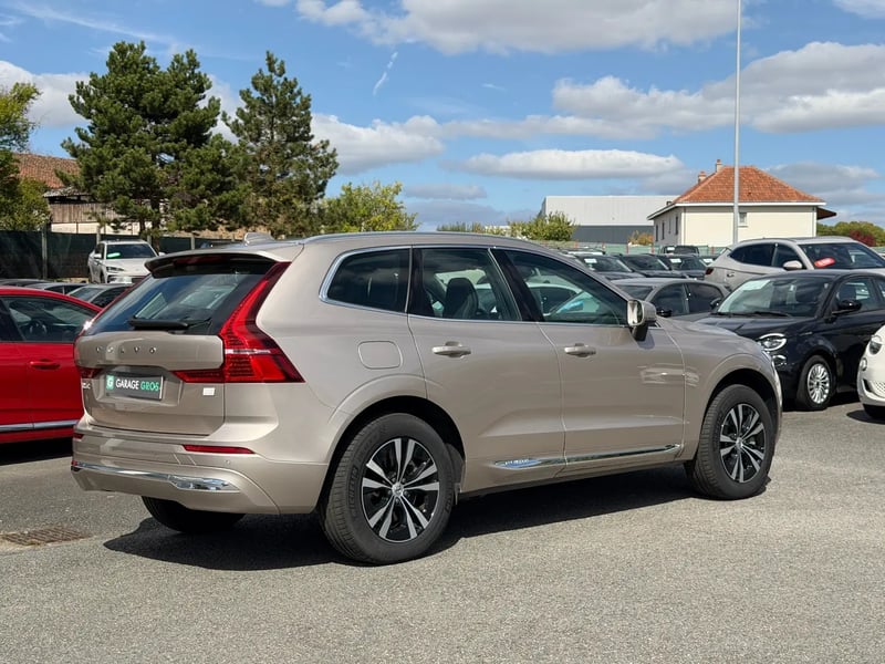Photo de la voiture VOLVO XC60 T6 AWD Hybride rechargeable 253 ch+145 ch Geartronic 8 Start