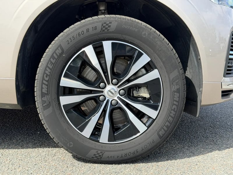 Photo de la voiture VOLVO XC60 T6 AWD Hybride rechargeable 253 ch+145 ch Geartronic 8 Start
