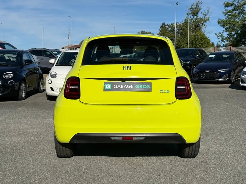 Photo de la voiture FIAT 500e BERLINE 500 e 95 ch Nouvelle 500