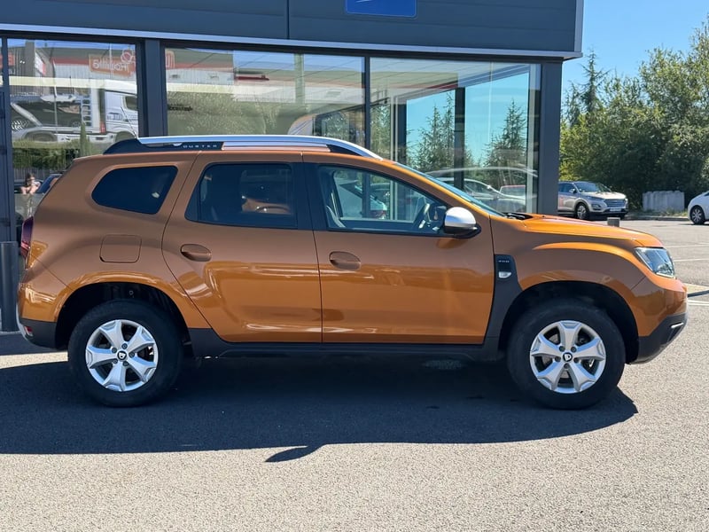 Photo de la voiture DACIA DUSTER Blue dCi 115 4x4 Confort