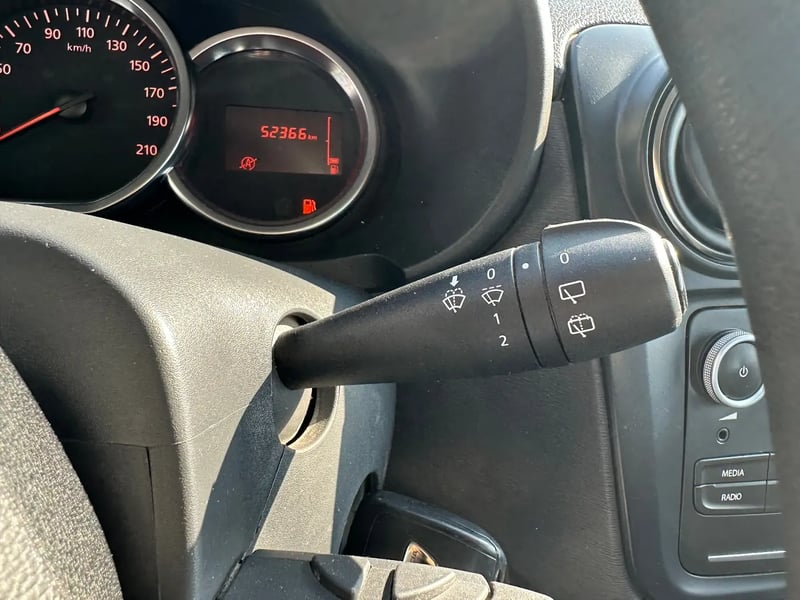 Photo de la voiture DACIA LODGY Blue dCi 95 5 places Essentiel