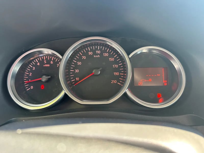 Photo de la voiture DACIA LODGY Blue dCi 95 5 places Essentiel