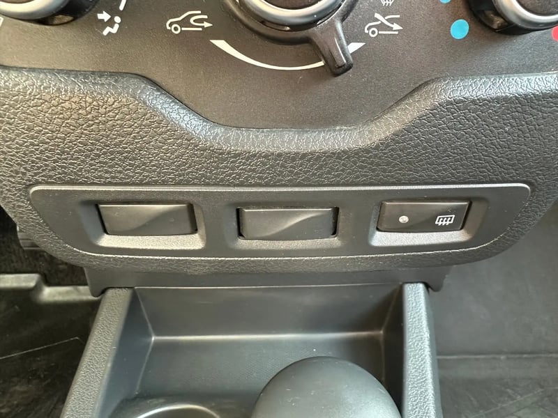 Photo de la voiture DACIA LODGY Blue dCi 95 5 places Essentiel