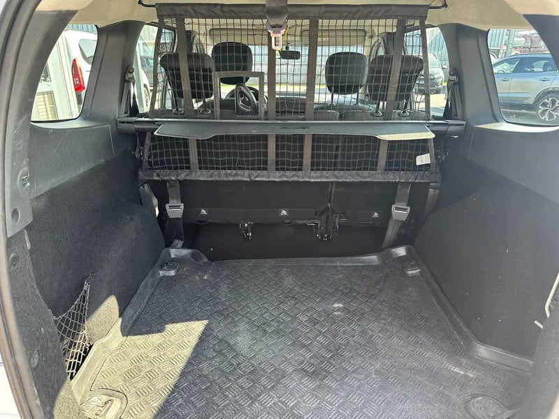 Photo de la voiture DACIA LODGY Blue dCi 95 5 places Essentiel