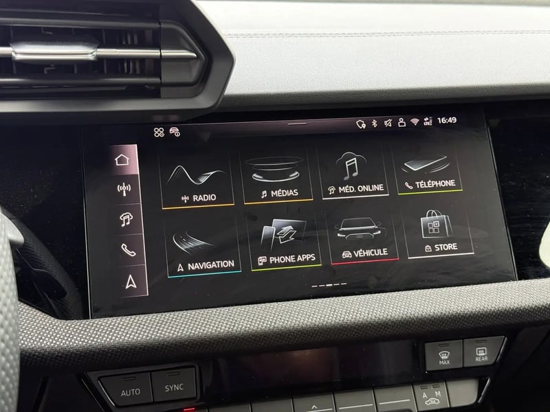 Photo de la voiture AUDI A3 SPORTBACK TFSI e Hybride rechargeable 204 S tronic 6 S line