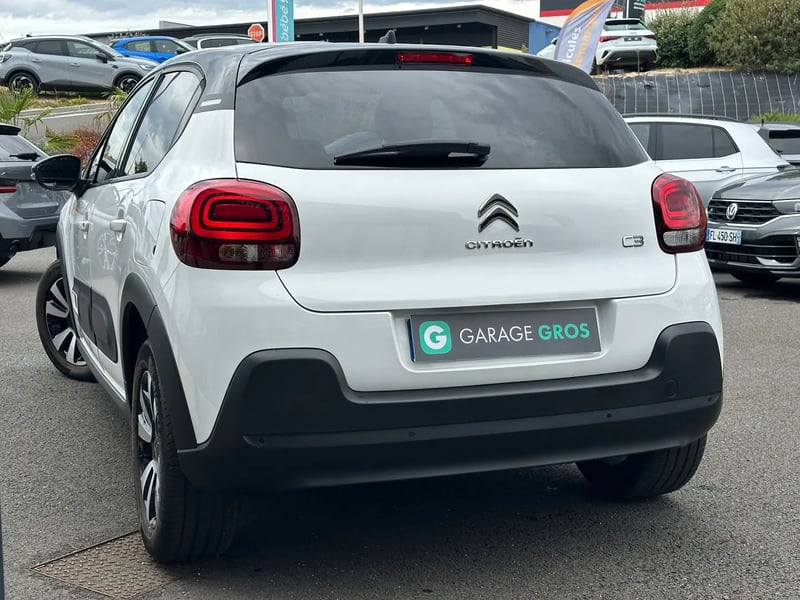 Photo de la voiture CITROEN C3 PureTech 110 S&S EAT6 Shine