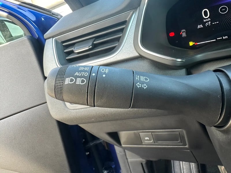 Photo de la voiture RENAULT CAPTUR Eco-G 100 ch Techno