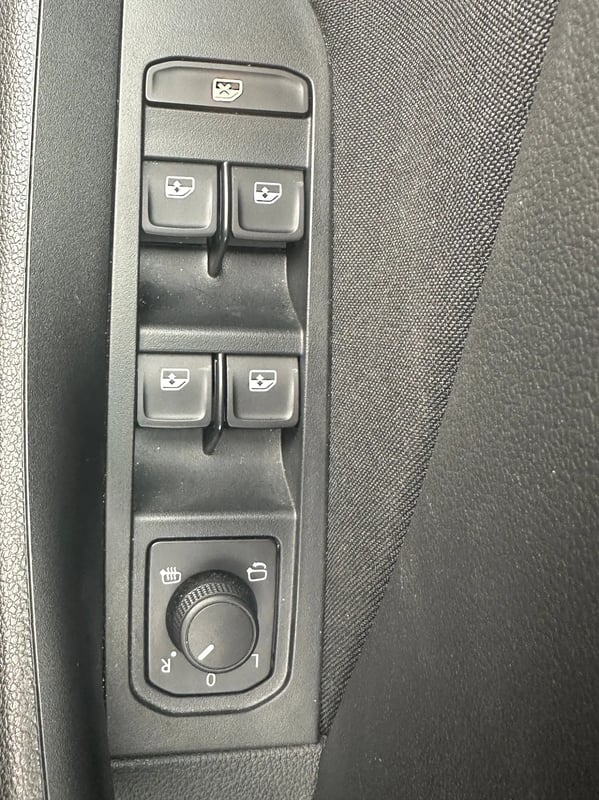 Photo de la voiture SKODA SCALA 1.0 TSI Evo 2 116 ch DSG7 Selection