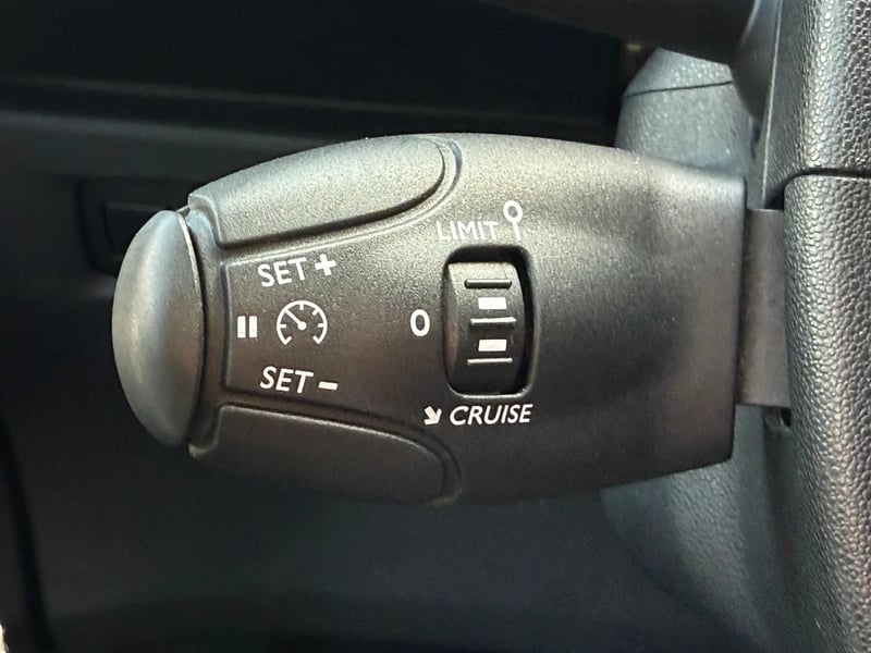 Photo de la voiture DS DS 3 PureTech 110 S&S BVM5 So Chic