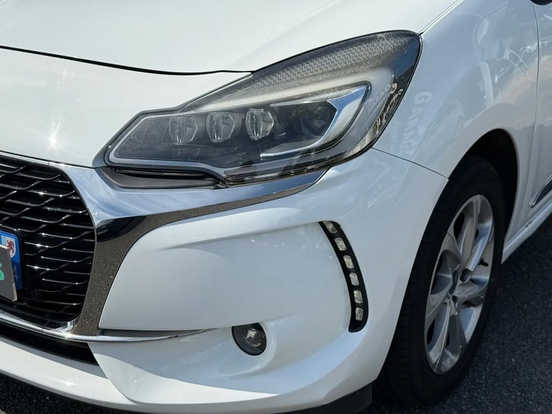 Photo de la voiture DS DS 3 PureTech 110 S&S BVM5 So Chic
