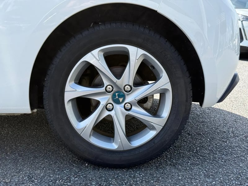 Photo de la voiture DS DS 3 PureTech 110 S&S BVM5 So Chic