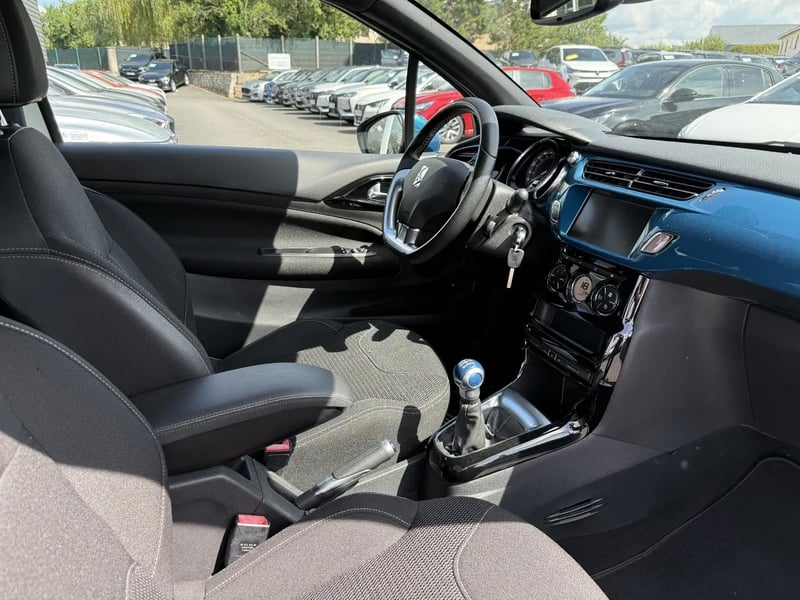 Photo de la voiture DS DS 3 PureTech 110 S&S BVM5 So Chic