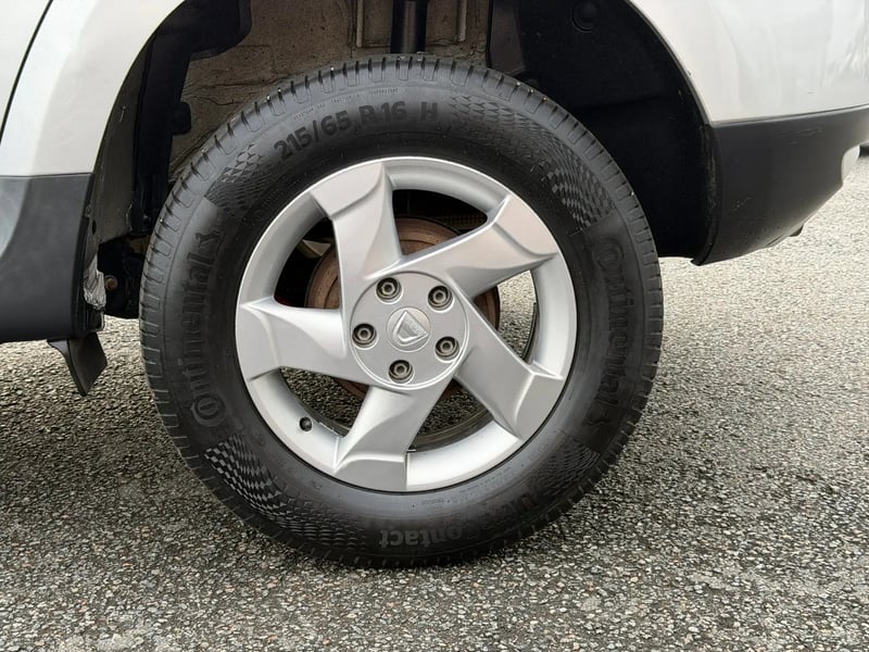 Photo de la voiture DACIA DUSTER 1.5 dCi 110 4x2 Laureate2