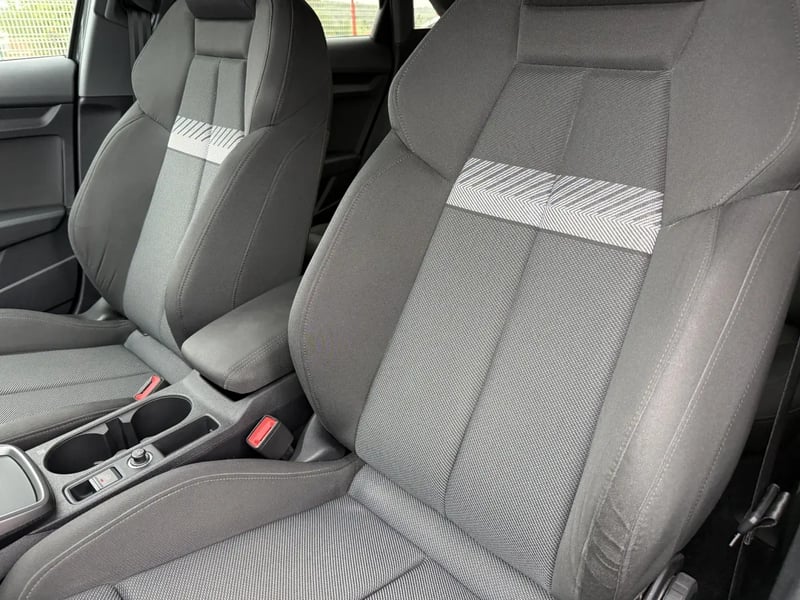 Photo de la voiture AUDI A3 BERLINE 30 TFSI 110