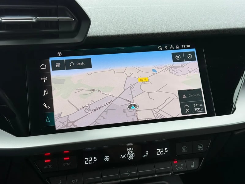 Photo de la voiture AUDI A3 BERLINE 30 TFSI 110