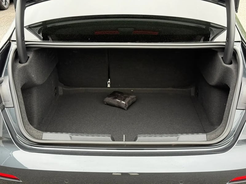 Photo de la voiture AUDI A3 BERLINE 30 TFSI 110