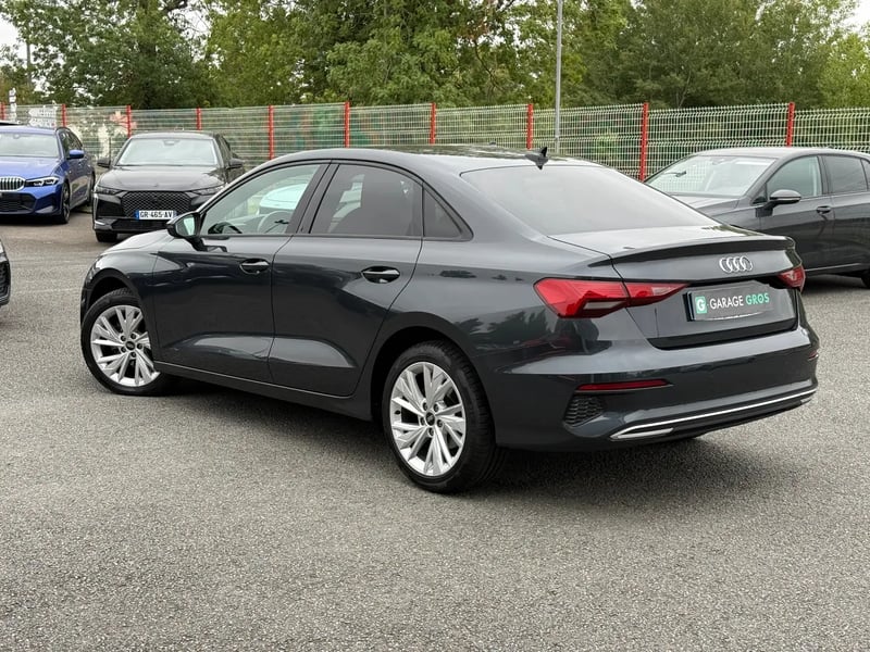 Photo de la voiture AUDI A3 BERLINE 30 TFSI 110