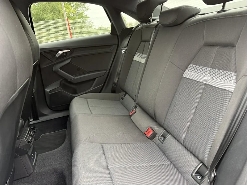 Photo de la voiture AUDI A3 BERLINE 30 TFSI 110