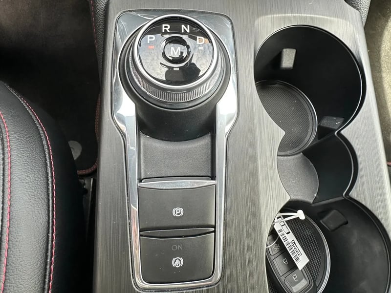 Photo de la voiture FORD KUGA 2.0 TDCi 120 S&S 4x2 Powershift ST-Line