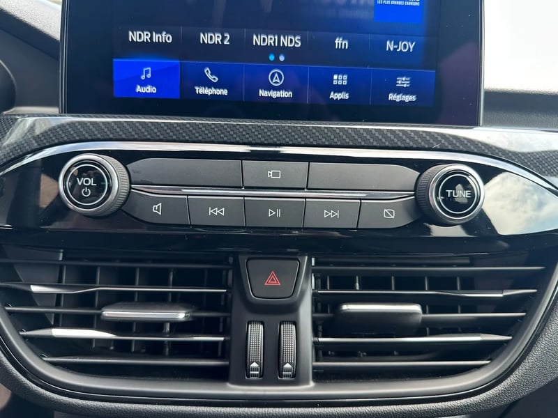 Photo de la voiture FORD KUGA 2.0 TDCi 120 S&S 4x2 Powershift ST-Line