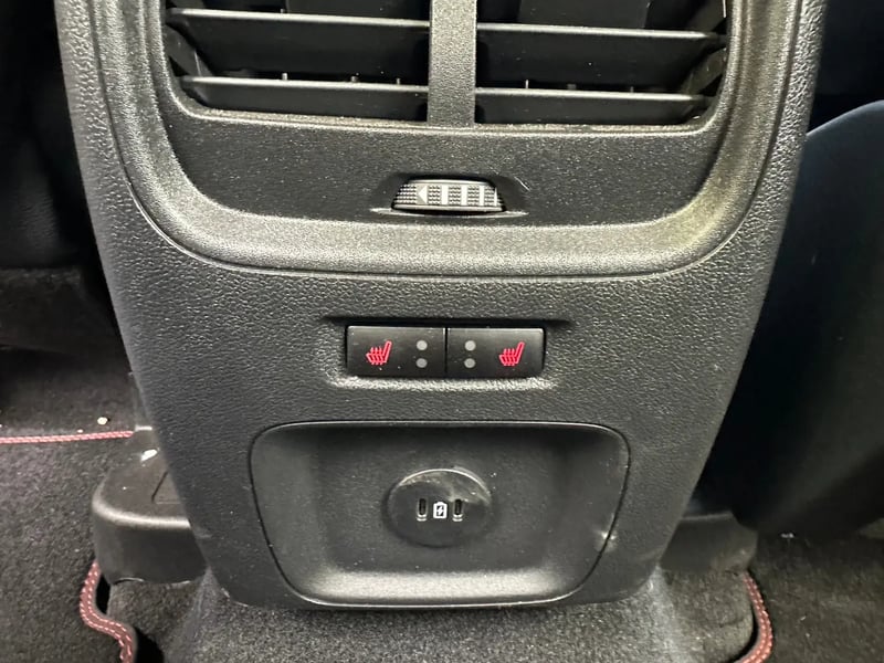 Photo de la voiture FORD KUGA 2.0 TDCi 120 S&S 4x2 Powershift ST-Line