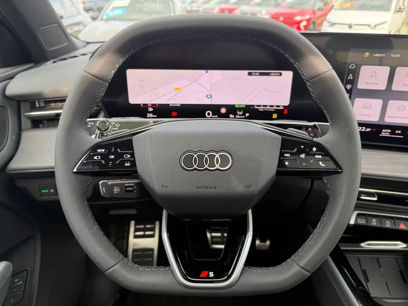 Photo de la voiture AUDI Q3 DIESEL TDI 150 ch S tronic 7 S line