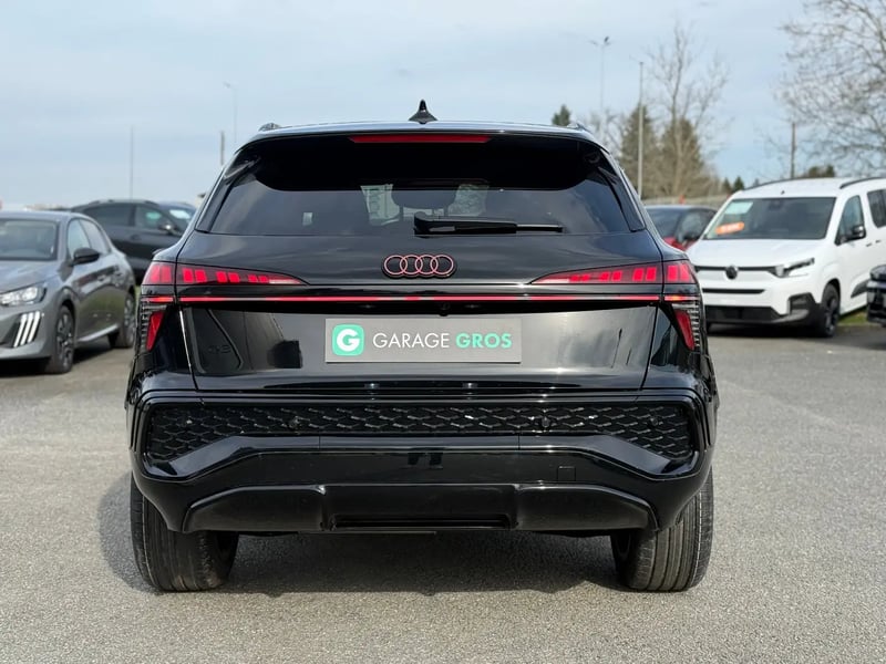 Photo de la voiture AUDI Q3 DIESEL TDI 150 ch S tronic 7 S line