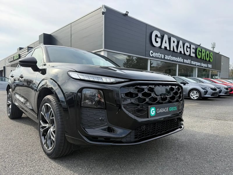 Photo de la voiture AUDI Q3 DIESEL TDI 150 ch S tronic 7 S line