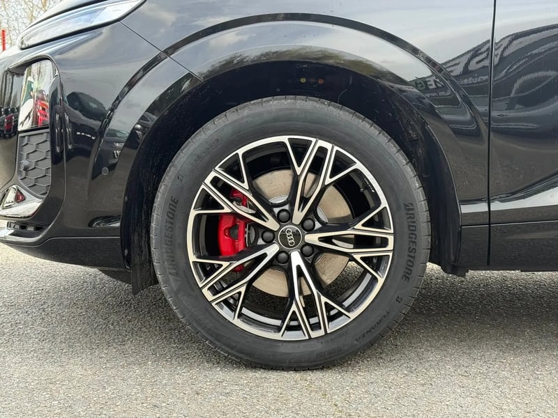 Photo de la voiture AUDI Q3 DIESEL TDI 150 ch S tronic 7 S line
