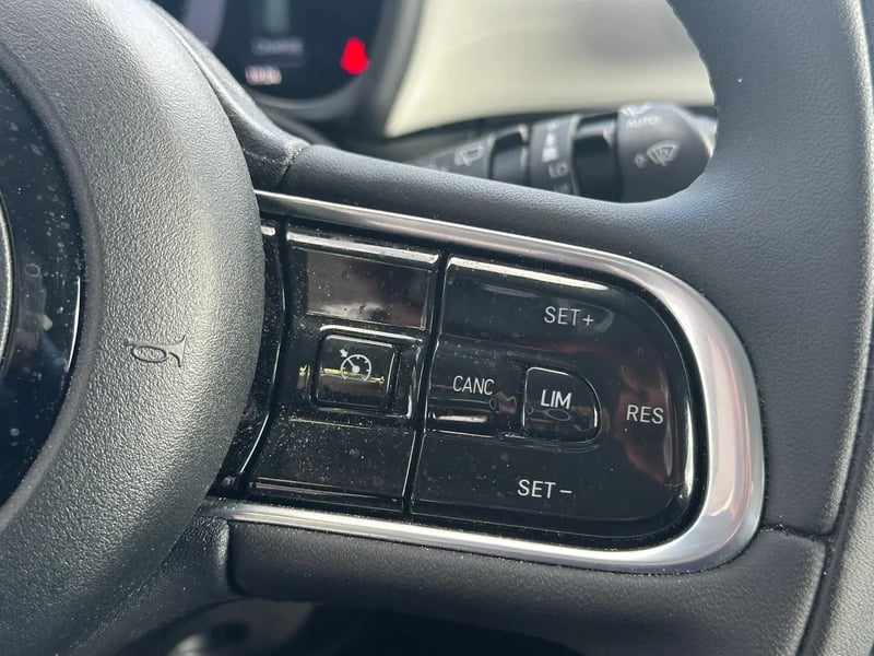 Photo de la voiture FIAT 500e BERLINE 500 e 118 ch Nouvelle 500
