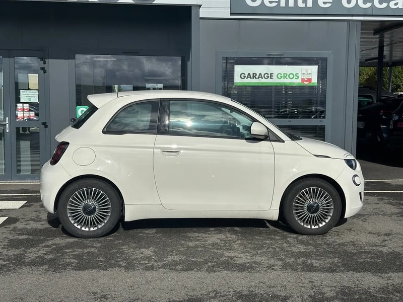 Photo de la voiture FIAT 500e BERLINE 500 e 118 ch Nouvelle 500
