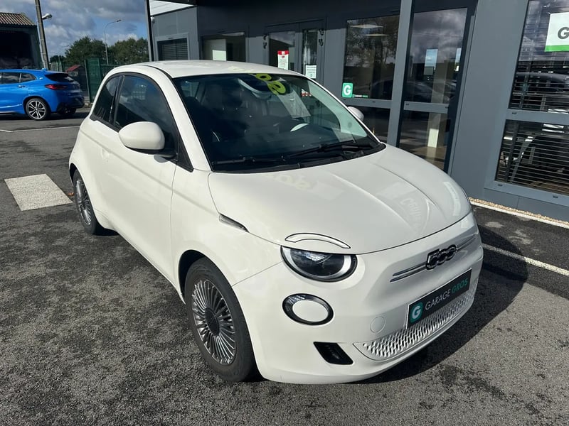 Photo de la voiture FIAT 500e BERLINE 500 e 118 ch Nouvelle 500