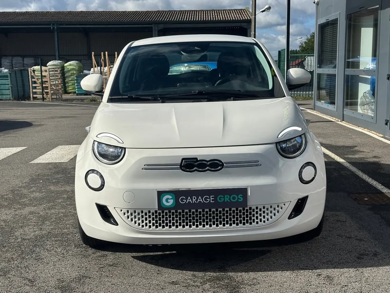 Photo de la voiture FIAT 500e BERLINE 500 e 118 ch Nouvelle 500