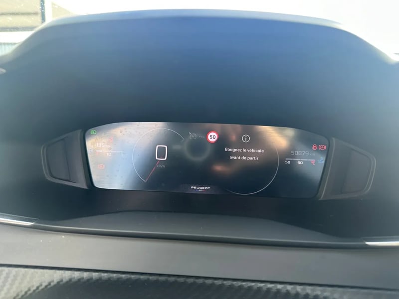 Photo de la voiture PEUGEOT 208 PureTech 100 S&S BVM6 Allure