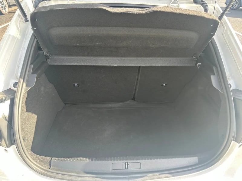 Photo de la voiture PEUGEOT 208 PureTech 100 S&S BVM6 Allure
