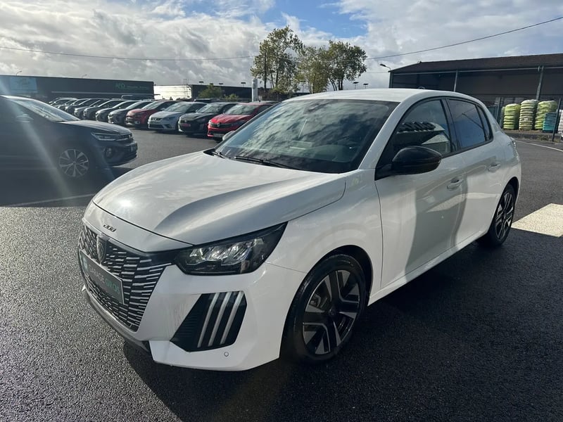 Photo de la voiture PEUGEOT 208 PureTech 100 S&S BVM6 Allure