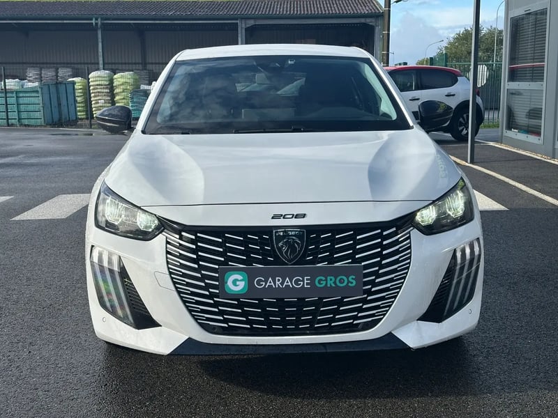 Photo de la voiture PEUGEOT 208 PureTech 100 S&S BVM6 Allure