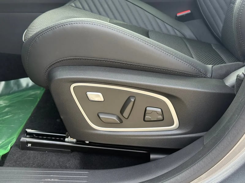 Photo de la voiture RENAULT AUSTRAL full hybrid E-Tech 200 ch Esprit Alpine