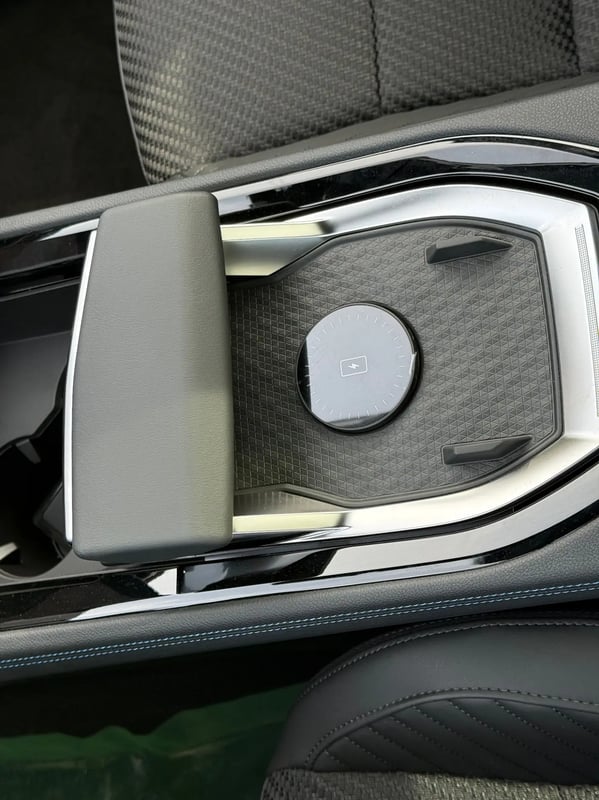 Photo de la voiture RENAULT AUSTRAL full hybrid E-Tech 200 ch Esprit Alpine