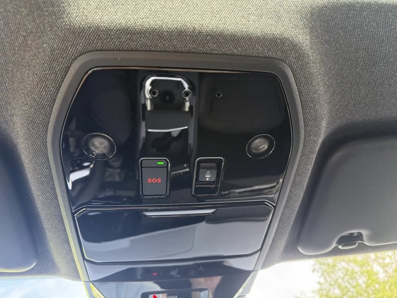 Photo de la voiture RENAULT AUSTRAL full hybrid E-Tech 200 ch Esprit Alpine