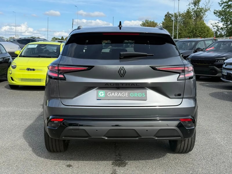 Photo de la voiture RENAULT AUSTRAL full hybrid E-Tech 200 ch Esprit Alpine